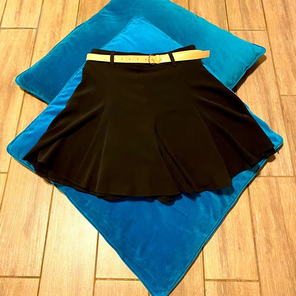 Zara Black skirt pants size M.